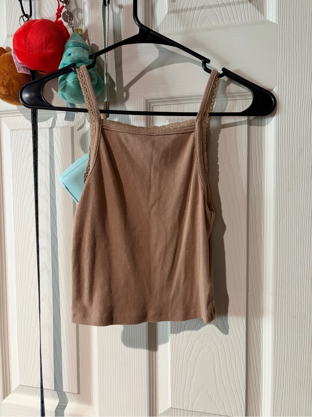 American Eagle Outfitters Ribbed Lace-Trim Cami in Taupe